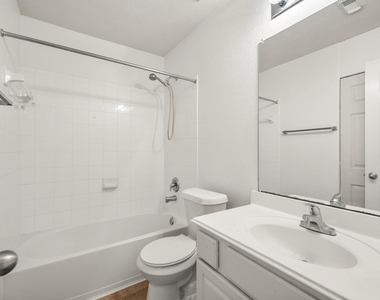 3211 Falcon Trail Drive - Photo Thumbnail 32