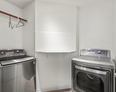 3211 Falcon Trail Drive - Photo Thumbnail 42