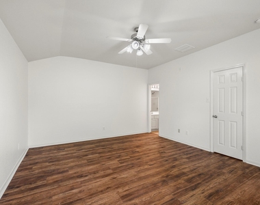 3211 Falcon Trail Drive - Photo Thumbnail 22