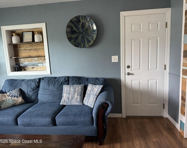 4281 Yorkshire Drive - Photo Thumbnail 8