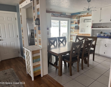 4281 Yorkshire Drive - Photo Thumbnail 13