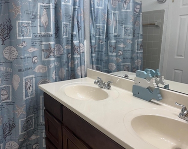 4281 Yorkshire Drive - Photo Thumbnail 31