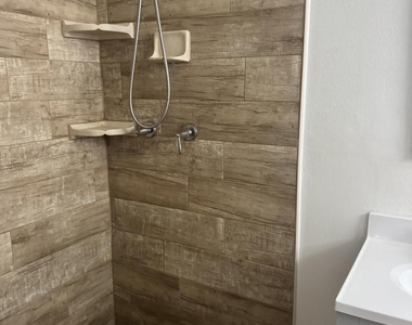 4281 Yorkshire Drive - Photo Thumbnail 39