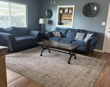 4281 Yorkshire Drive - Photo Thumbnail 5