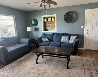 4281 Yorkshire Drive - Photo Thumbnail 7