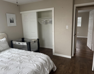 4281 Yorkshire Drive - Photo Thumbnail 36