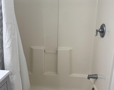 4281 Yorkshire Drive - Photo Thumbnail 29