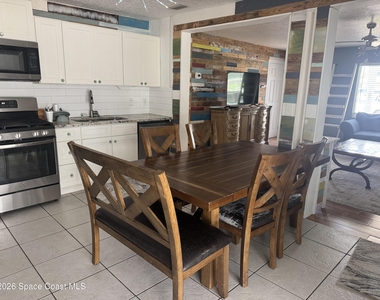 4281 Yorkshire Drive - Photo Thumbnail 14