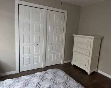 4281 Yorkshire Drive - Photo Thumbnail 35