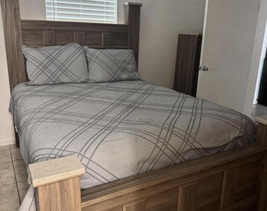 4281 Yorkshire Drive - Photo Thumbnail 23
