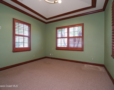 9400 Scarborough Court - Photo Thumbnail 28