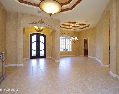 9400 Scarborough Court - Photo Thumbnail 2