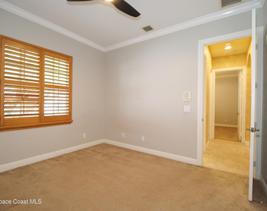 9400 Scarborough Court - Photo Thumbnail 26