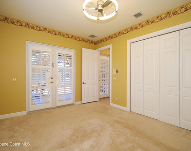9400 Scarborough Court - Photo Thumbnail 21
