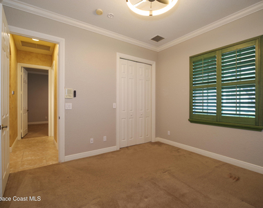 9400 Scarborough Court - Photo Thumbnail 24
