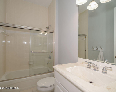 9400 Scarborough Court - Photo Thumbnail 23