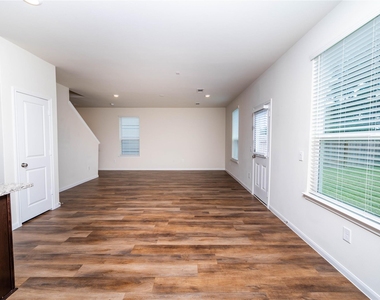 11723 Armadale Drive - Photo Thumbnail 7