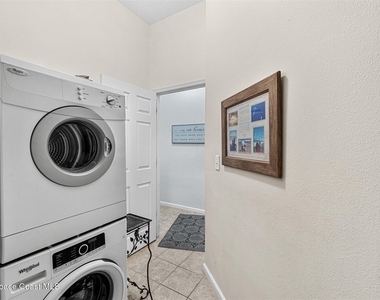 4037 Meander Place - Photo Thumbnail 7