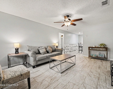 302 Palm Avenue - Photo Thumbnail 4