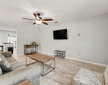 302 Palm Avenue - Photo Thumbnail 5