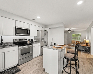 302 Palm Avenue - Photo Thumbnail 7