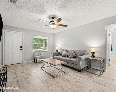 302 Palm Avenue - Photo Thumbnail 3