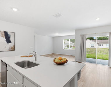 673 Bremerhaven Street Nw - Photo Thumbnail 8