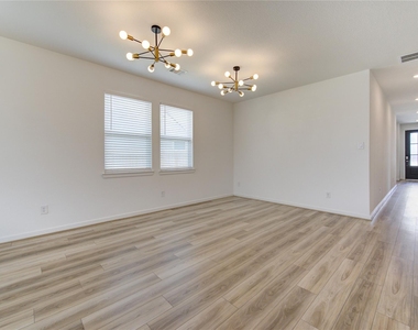 21619 Indigo Harvest Lane - Photo Thumbnail 8