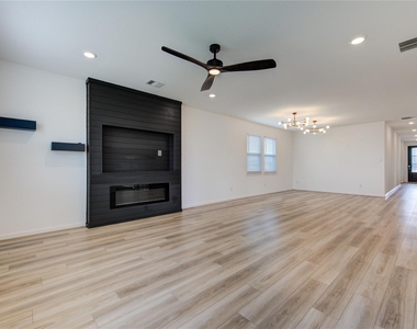 21619 Indigo Harvest Lane - Photo Thumbnail 16