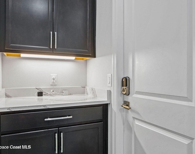 8108 Dobre Way - Photo Thumbnail 16
