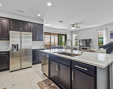 8108 Dobre Way - Photo Thumbnail 7