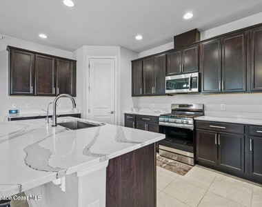 8108 Dobre Way - Photo Thumbnail 21