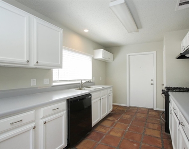 13303 Hampton Falls Drive - Photo Thumbnail 16