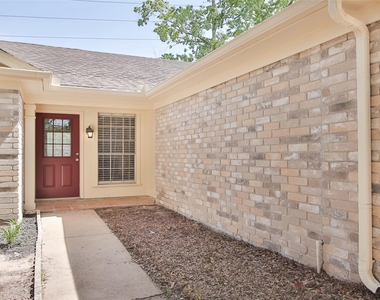 13303 Hampton Falls Drive - Photo Thumbnail 4