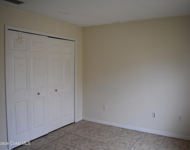 334 Bordeaux Avenue Ne - Photo Thumbnail 24