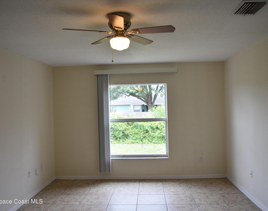 334 Bordeaux Avenue Ne - Photo Thumbnail 17
