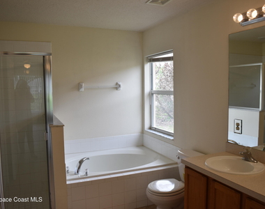 334 Bordeaux Avenue Ne - Photo Thumbnail 18