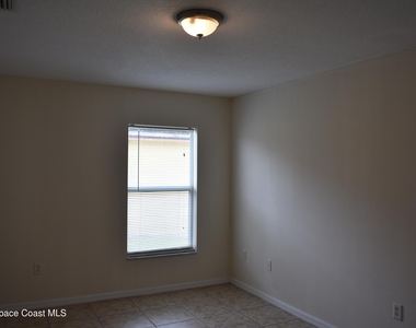 334 Bordeaux Avenue Ne - Photo Thumbnail 36