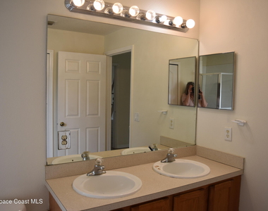 334 Bordeaux Avenue Ne - Photo Thumbnail 21