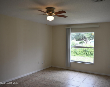 334 Bordeaux Avenue Ne - Photo Thumbnail 16