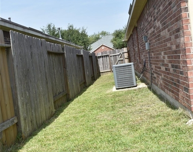 20206 Sweet Magnolia Place - Photo Thumbnail 33