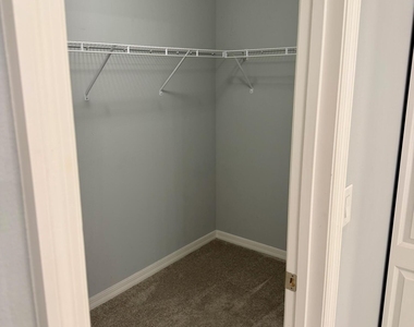 549 Como Avenue Ne - Photo Thumbnail 1