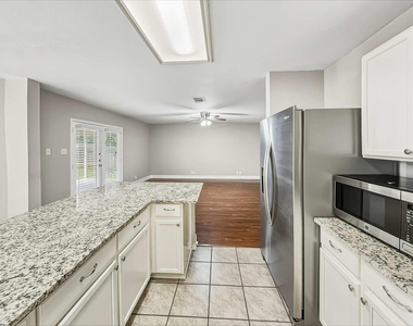 1405 Comfort Street - Photo Thumbnail 9