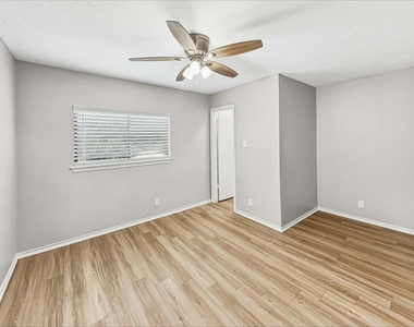 1405 Comfort Street - Photo Thumbnail 14