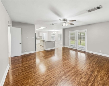 1405 Comfort Street - Photo Thumbnail 6