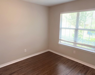 2602 Alexander Valley Court - Photo Thumbnail 9