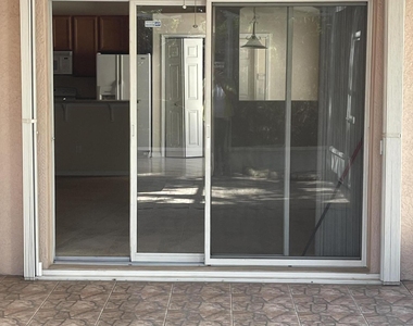 2362 Glasbern Circle - Photo Thumbnail 30