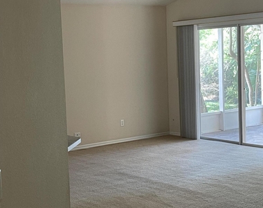 2362 Glasbern Circle - Photo Thumbnail 13