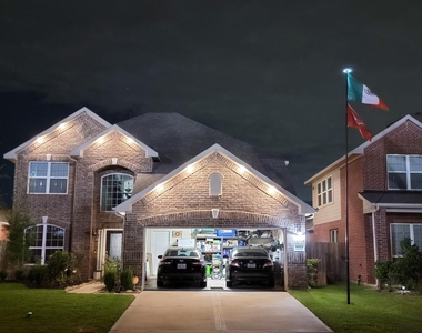 2534 Pines Pointe Dr - Photo Thumbnail 4