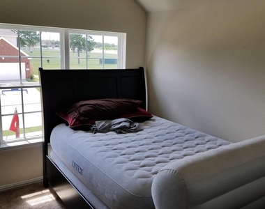 2534 Pines Pointe Dr - Photo Thumbnail 14
